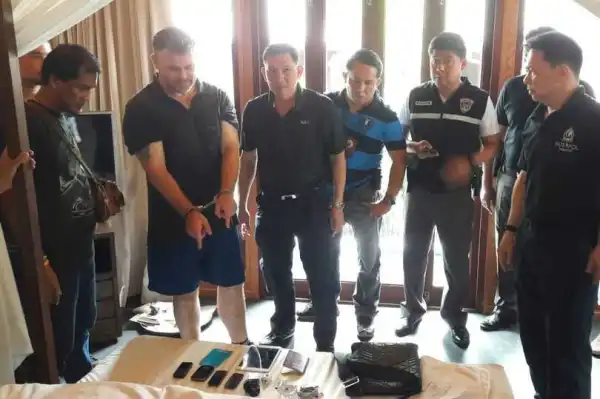 Strange Man with Fugitive Drugs Baron Arrested {Photos}